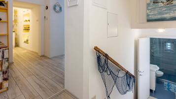 Apartment (One Bedroom Apartment with Terrace) | Staircase