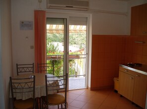 32-inch flat-screen TV with satellite channels