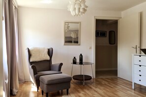 Interior - Apartment 'Nordsee- Ferienwohnung Im Speicher' with Wi-Fi (Meldorf)