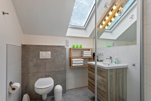 Doccia, asciugacapelli, asciugamani