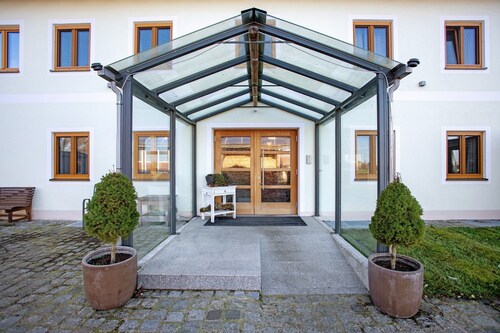 Apartment 8 – Well-Equipped Kitchen, Spacious Outdoor Area, and Lovely Nature Views