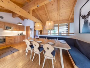 Dining - Schoneben Alpine Holiday Home (Wald-Königsleiten)