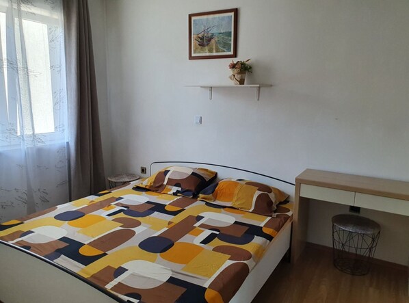 Apartment (Two Bedroom Apartment with Terrace)