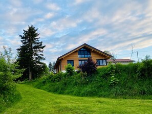 Exterior - Studio Apartment 'Abendsonne' with Mountain View, Private Terrace and Wi-Fi (Nagel)