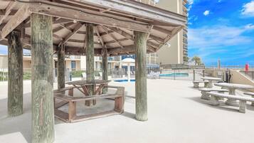 Área de parrillas y picnic