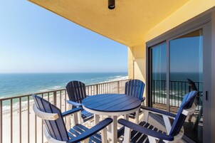Signature Condo, 1 Bedroom, Kitchen, Beach View | Balkoni