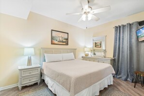 特色公寓客房, 1 間臥室, 廚房, 海灘景 | 1 間睡房、獨特設計、獨特裝修、熨斗/熨衫板