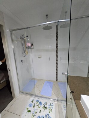 Ferienhaus, 3 Schlafzimmer, barrierefrei, Raucher | Badezimmer