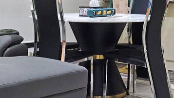 House, 3 Bedrooms, Accessible, Smoking | Dining