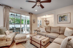 TV, DVD player, stereo - New! Stunning Home w/ Private Pool & Hot Tub in North Beach Resort - Only 300 Yards to Pools/Beach (North Myrtle Beach)