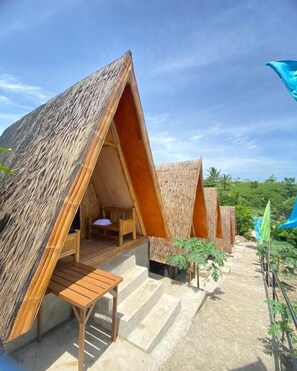 Villa, vista al mar | Escritorio, wifi gratis y ropa de cama