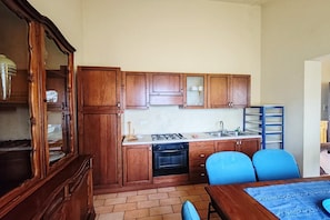 Frigorifero, piano cottura