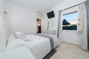 3 bedrooms, iron/ironing board, WiFi - Can Rovet - House With Private Pool. Free Wifi (Port D'alcúdia, Illes Balears)