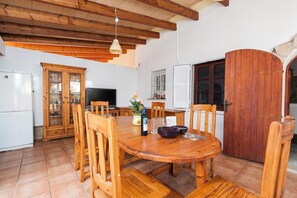 Dining - Can Rovet - House With Private Pool. Free Wifi (Port D'alcúdia, Illes Balears)