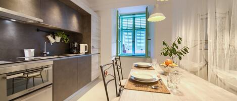 Estudi (Classic Studio Apartment) | Cuina privada | Frigorífic