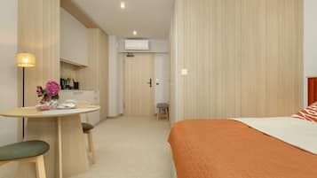 Apartment | Dining