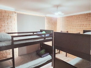 3 chambres, bureau, Wi-Fi, draps fournis