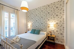 2 عدّة غرف نوم ومكواة/لوح كي وواي فاي مجانًا وملاءات أسرّة