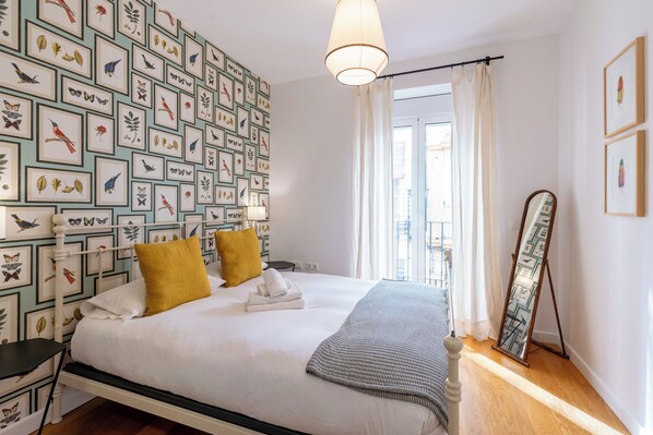 2 chambres, fer et planche à repasser, lit parapluie, Wi-Fi gratuit