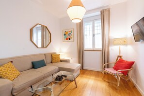 Smart TV - Alhóndiga Bajo. 1-bedroom in the centre (Sevilla)