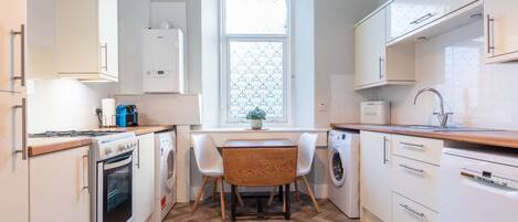 Fridge, microwave, oven, dishwasher