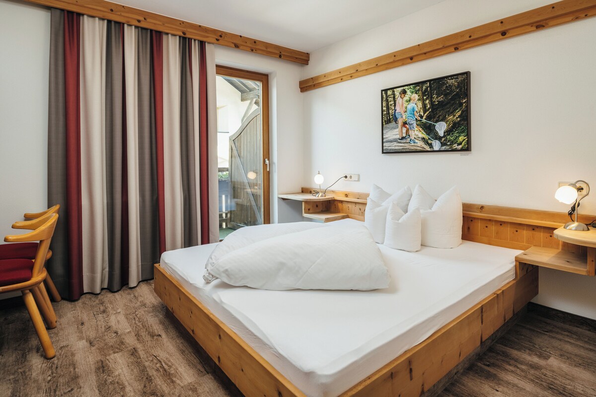 In-room safe, free WiFi