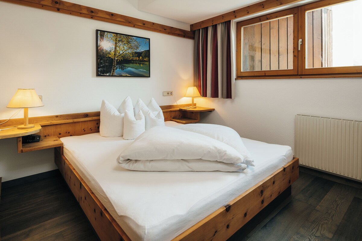 In-room safe, free WiFi