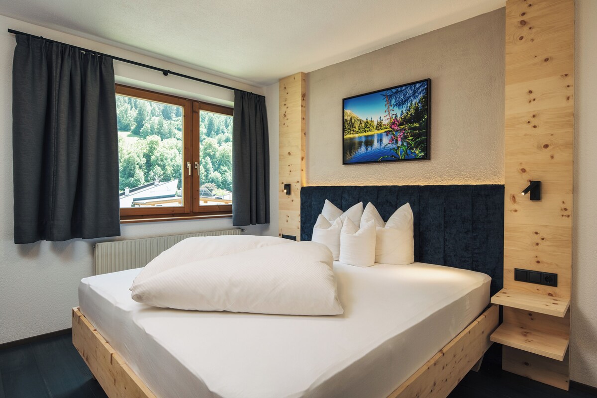 Apartamento familiar, vistas a la montaña | Caja fuerte y wifi gratis