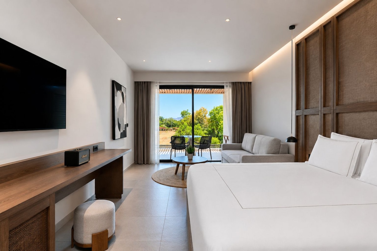 Standard Suite, Inland View, Balcony | In-room safe, desk, laptop workspace, blackout drapes