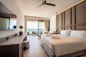 Superior Sea View Suite, Balcony | In-room safe, desk, laptop workspace, blackout drapes