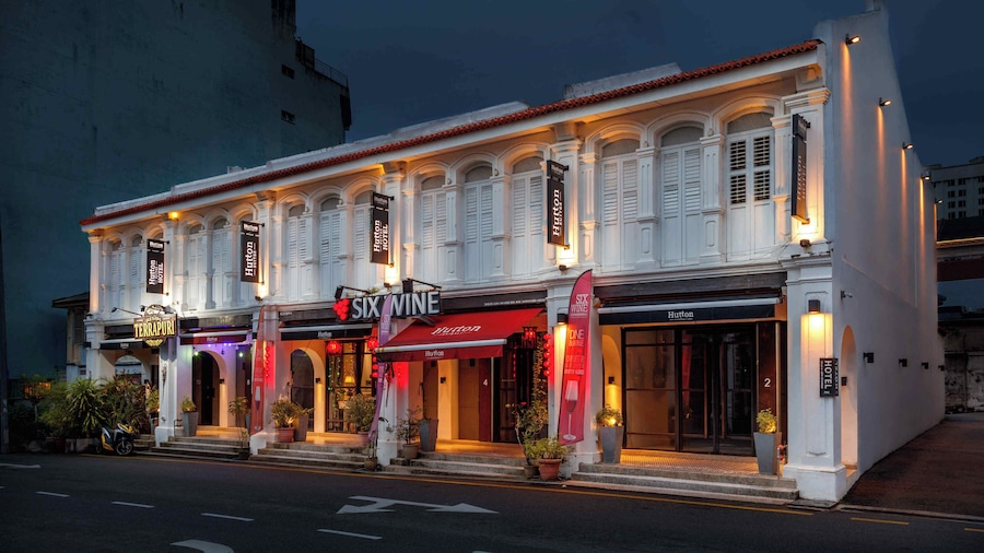Hutton Suites Hotel Managed By The Ascott Limited