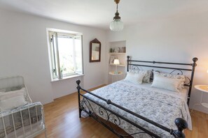 3 Schlafzimmer, Bügeleisen/Bügelbrett, WLAN, Bettwäsche