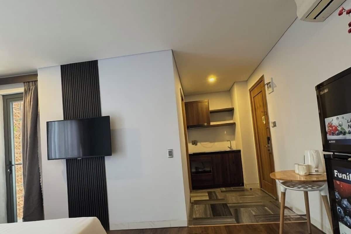 Estúdio luxo, acesso à piscina | Wi-Fi de cortesia, roupa de cama