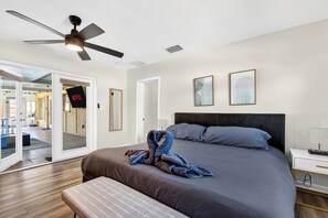 5 chambres, fer et planche à repasser, lit parapluie, Wi-Fi gratuit