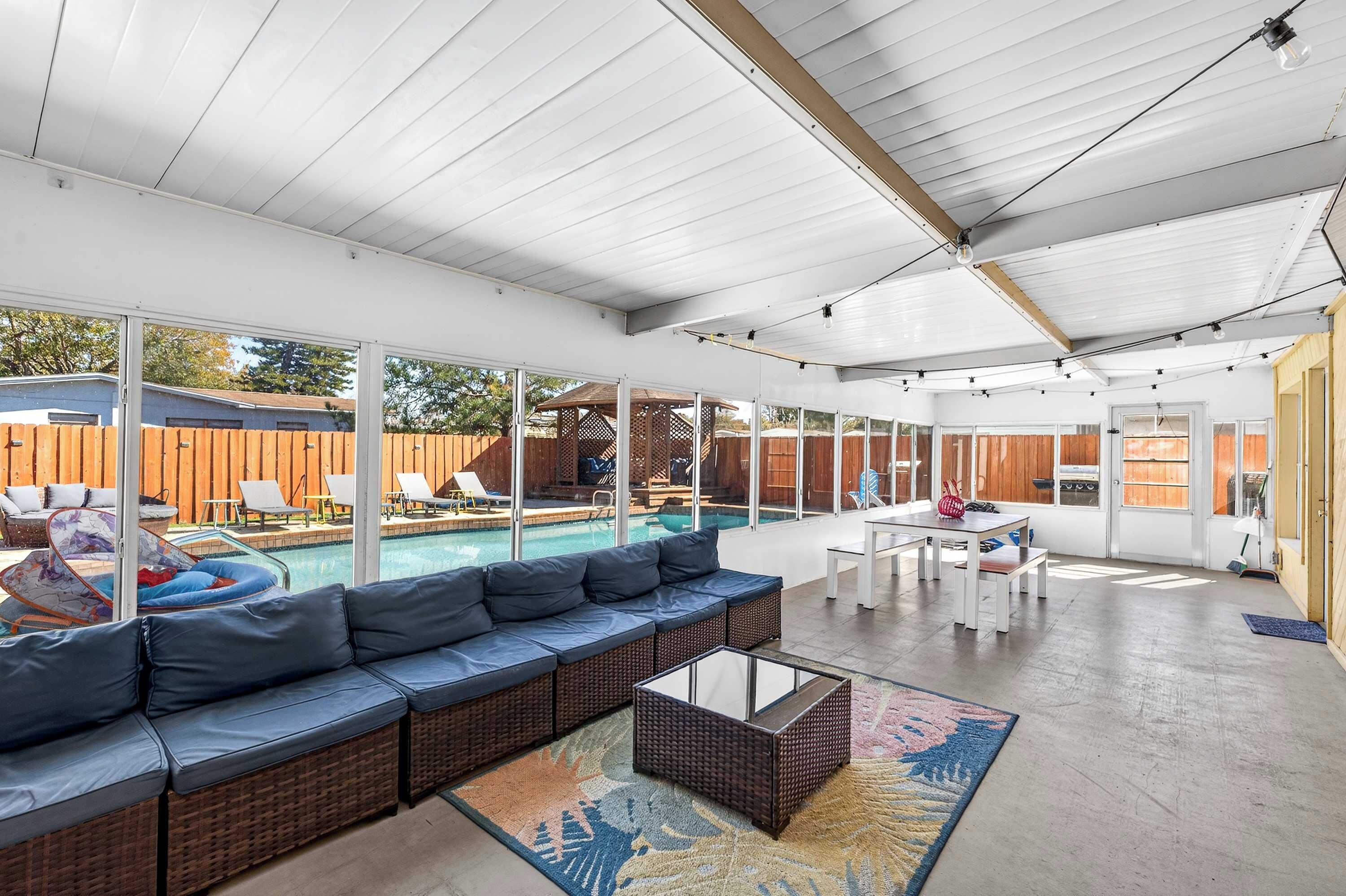 屋外プール、温水プール