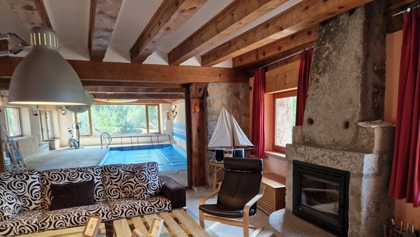 Living area - Luxury villa with heated swimming pool and games room, nestled in the mountains (Navafría)