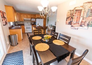 Dining - North End Moncton - Home (Moncton)