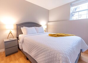 3 makuuhuonetta, työpöytä, silitysrauta/-lauta, ilmainen Wi-Fi