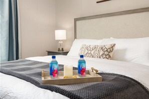 2 室のベッドルーム、デスク、アイロン / アイロン台、WiFi (無料)