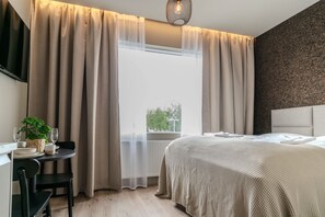 1 habitación, wifi y ropa de cama