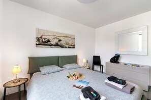 Standard Apartment, 2 Bedrooms (Melano Lab Park Design) | 2 bedrooms, laptop workspace, iron/ironing board, free WiFi