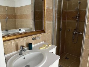 Bathroom - Penthouse in the old Citycenter (Kolobrzeg)