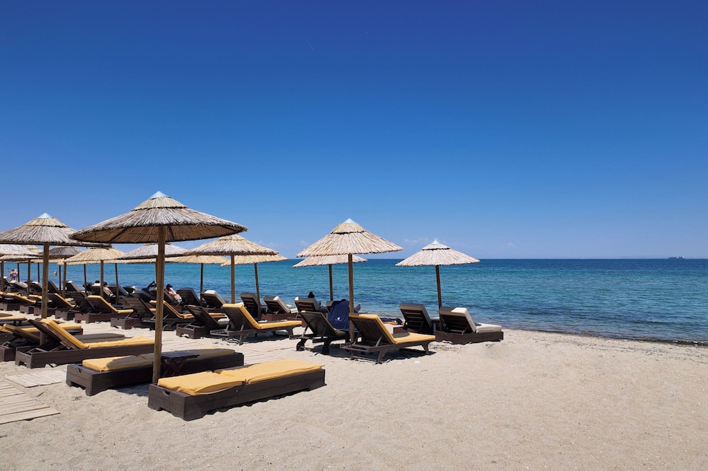 EONA BEACH RESORT by Greek Pride