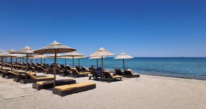 EONA BEACH RESORT by Greek Pride