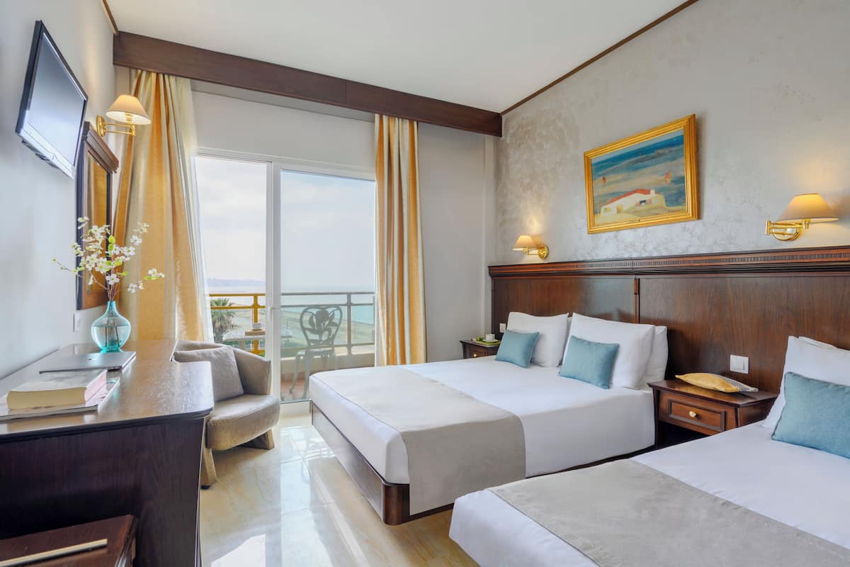 In-room safe, free WiFi