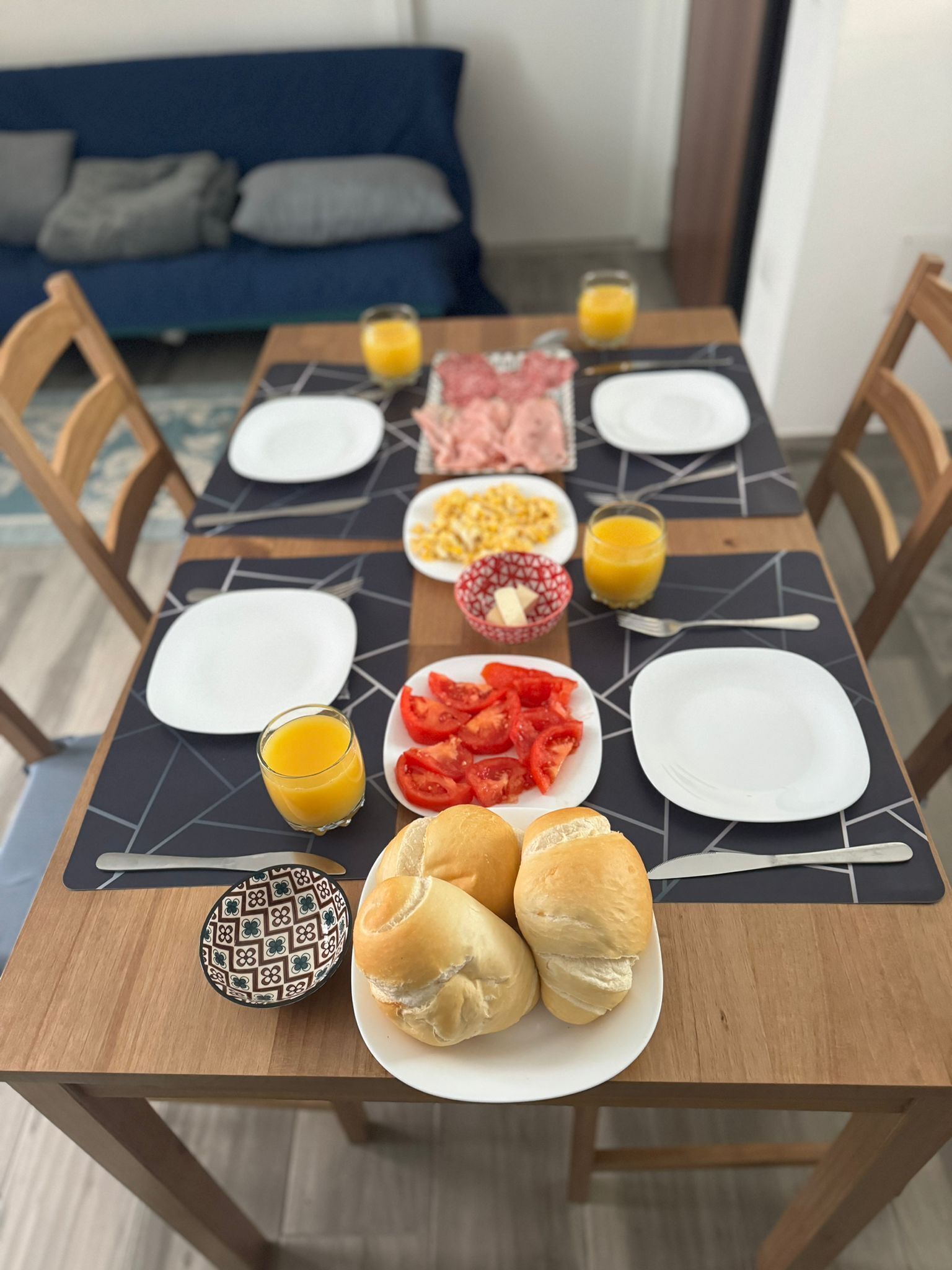 朝食