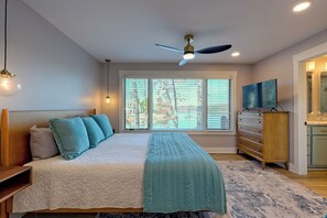 6 bedrooms, iron/ironing board, free WiFi, bed sheets