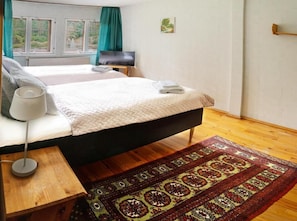 Wifi gratis y ropa de cama 