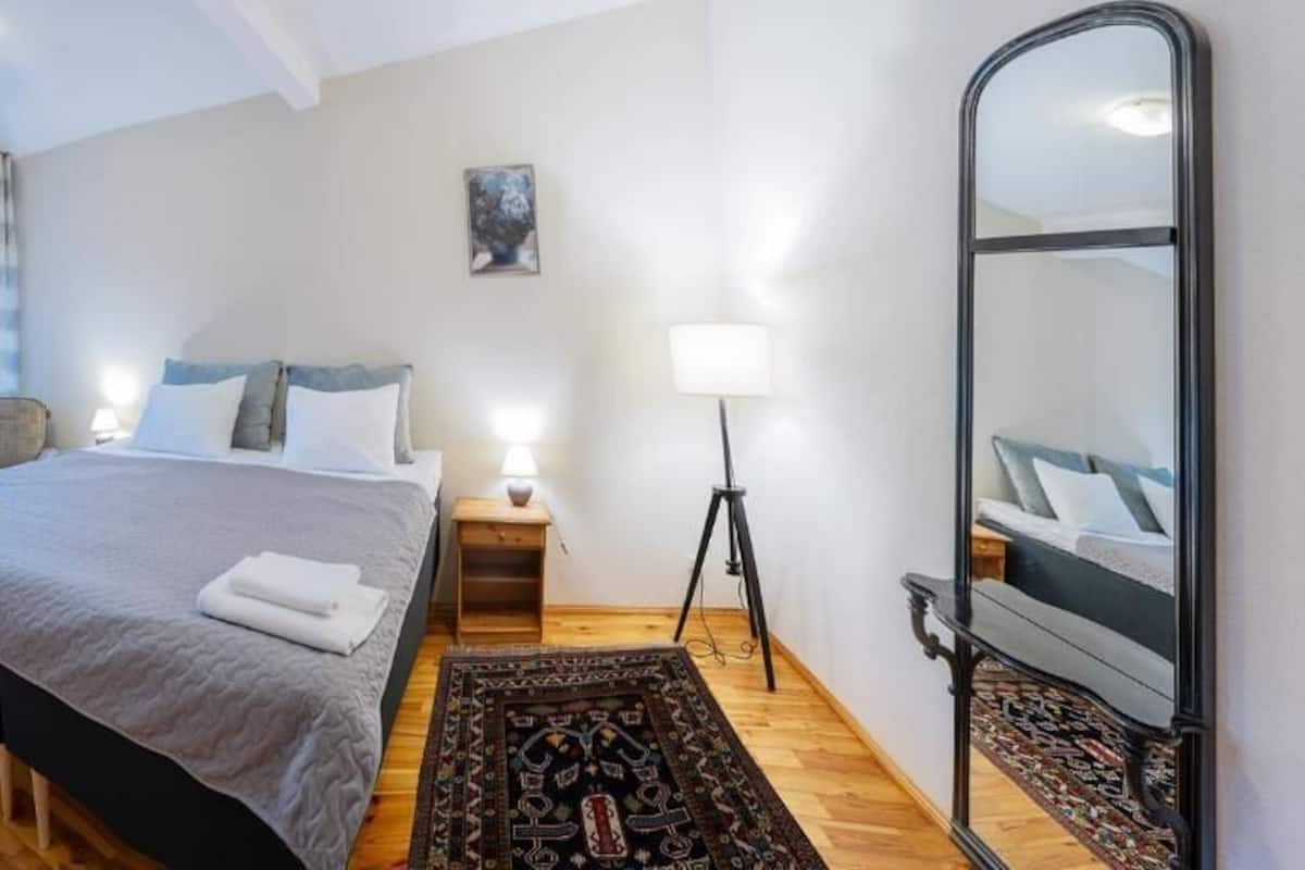 1 bedroom, free WiFi, bed sheets