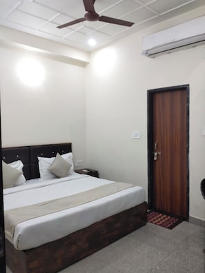 Deluxe Double Room, Balcony, City View